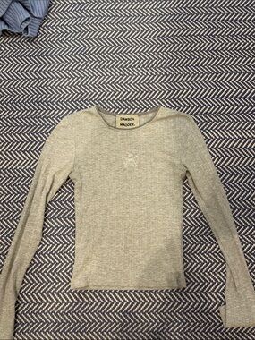 Damson Madder Long Sleeve Ribbed Tee in Light Gray